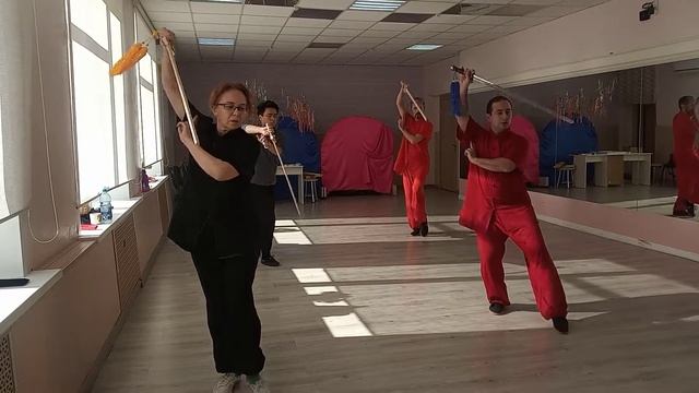 Занятия по Тайцзицзянь, комплексы 32 Янь ши.