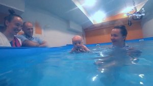 Детский бассейн, грудничковое плавание в Ростове-на-Дону. Бассейн "Пузыри". Мария и малыш!