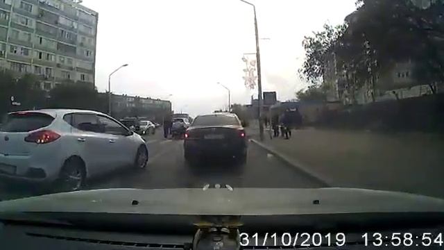 Ребенка сбила машина на пешеходном переходе в Актау смотреть онлайн