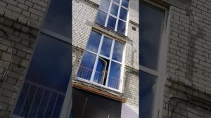 я почти проник в школу.