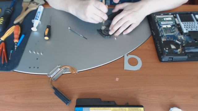 Disassembly Lenovo IdeaPad G565 смотреть онлайн
