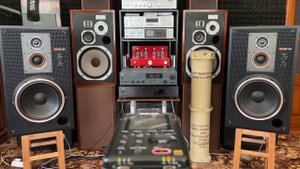 NAD. Уверенность. Качество. Практичность. NAD 705 / Sony SS-G5