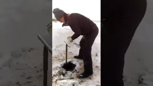 Бурим скважину зимой вручную! 9 метров. Печь Веснина.