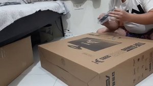 ASUS TUF Gaming VG249Q1R Unboxing