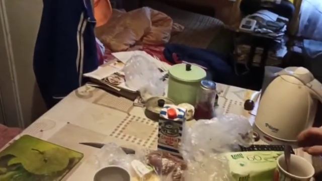 А Это ДАЧА СВЕКРОВИ?НАША БЫВШАЯ КОМНАТА?ЗАБОТИМСЯ О ГРЯДКАХ С КЛУБНИКОЙ, работаем до ночи ? смотреть онлайн