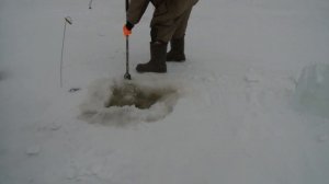 Рыбный промысел на Горьковском водохранилище зимой