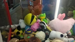 Выиграли много игрушек в автомате хватайка