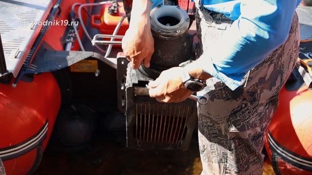 ПРЯМОТОЧНЫЙ ВОДОМЕТ vs OUTBOARD JET! Что быстрее? Испытание водометных насадок на скорость
