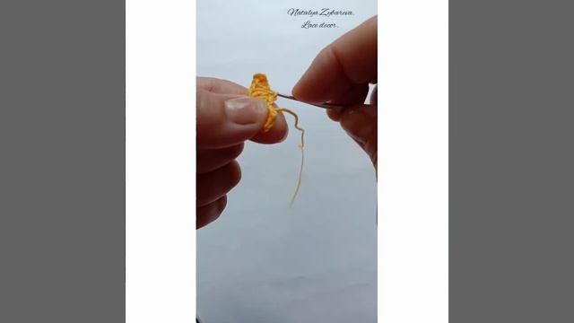 Маленькая рыбка крючком. #мотиввязаниякрючком #урокивязаниякрючком #мккрючком