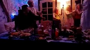 На юбилее мамы.