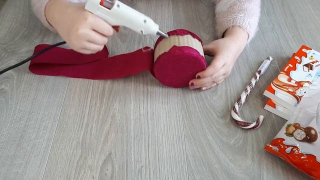 Торт из киндеров своими руками/DIY/Как сделать торт из киндер шоколада? смотреть онлайн