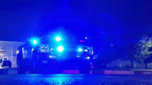 STL Z6 grill, Code 3 PSE 4- corner, Abrams Blaster 360 fender, Xprite dash, CJB-200W Siren смотреть онлайн