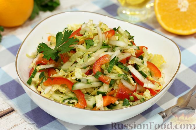 Постный салат с богатым вкусом.
САЛАТ С АПЕЛЬСИНОВОЙ ЗАПРАВКОЙ