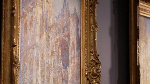 Два полотна кисти Клода Моне из серии "Руанские соборы" стали главными героями уникального проекта