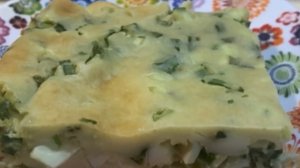 Заливной пирог с зелёным луком и яйцом