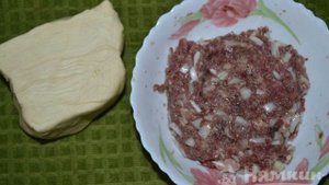 Слойки с фаршем