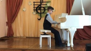 Д. Чимароза Соната №5. исполняет Аминов Искандар 11 лет.