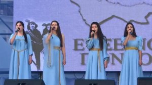 Греческая народная песня «Парфен и Романия»