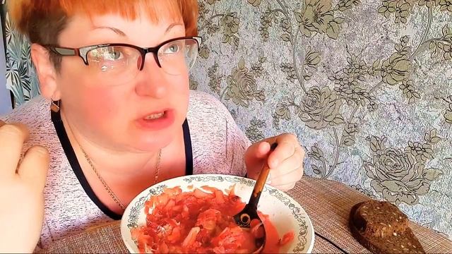 Борщец с хлебушком/Жру ,а сама уже мысленно на море/Что взяла с собой /Мукбанг Россия/Обжор/Mukbang