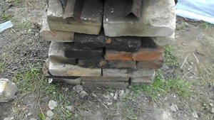 Коровья лепешка идет сразу в дело