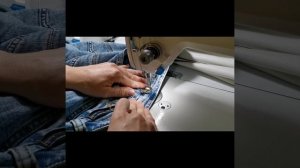 Пришивание пояса на джинсах