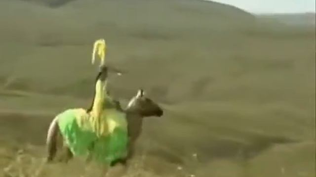 Арсланбек Султанбеков "Сендейлерди суьймеге ярамайды" смотреть онлайн