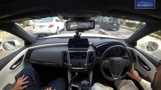 Toyota Crown 2021 | Owner's Review: Specs, Features and Price in Pakistan | PakWheels смотреть онлайн