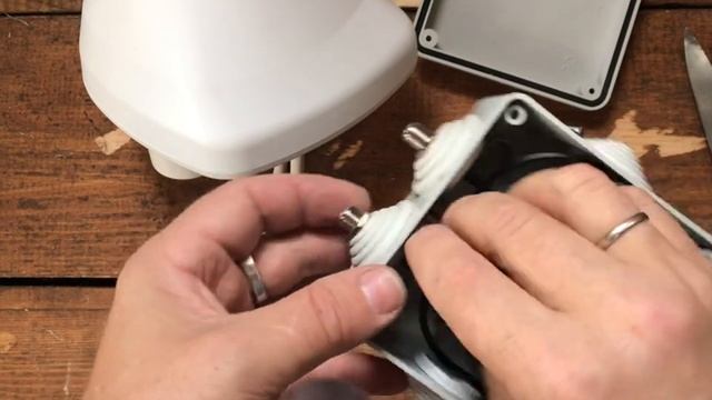 4G интернет на даче с UMO-3F MIMO. В 100 раз мощнее чем панельная антенна.
