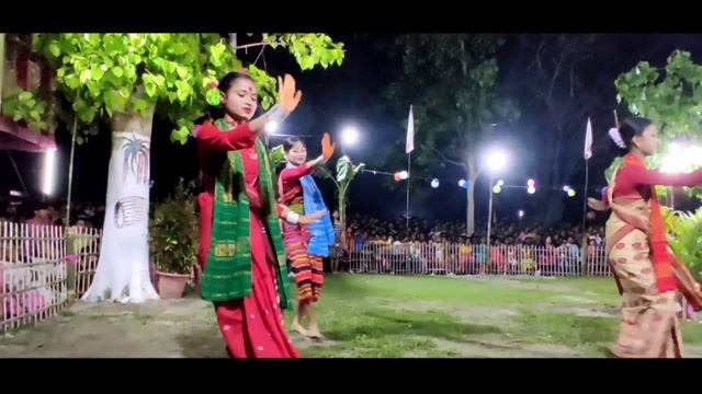 Pakabangipara Barerahaniya xangskritik kristi//Folk bihu dance by Kasmiri hazarika// смотреть онлайн