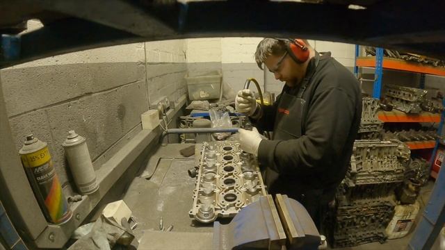 Ford Focus ST225/RS Refurbished Cylinder Head Volvo T5 #BDperformance#Focusst225#VOLVO#T5 смотреть онлайн