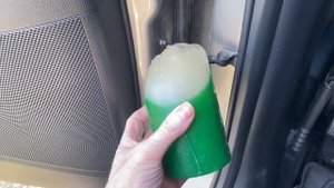 ВОТ ЧЕМ НАДО ОБРАБОТАТЬ КОГДА СКРИПЯТ ОГРАНИЧИТЕЛИ ДВЕРЕЙ.