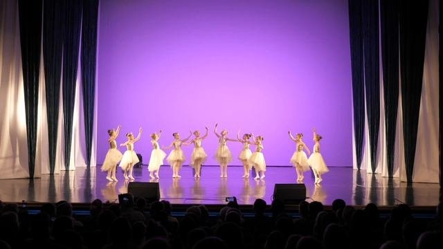 Почему клиенты по всему Миру выбирают школу балета Lil Ballerine. Станьте партнером сети.