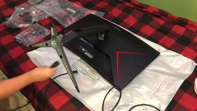 I HAVE A GAMING MONITOR NOW!? смотреть онлайн