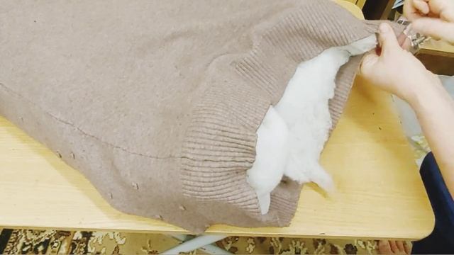 Не выбрасывайте пластиковый ящик Полезная самоделка Лежанка для кошек