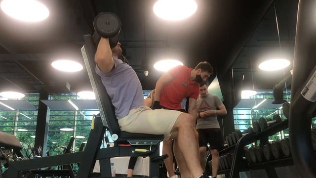 Жим гантелей вверх смотреть онлайн