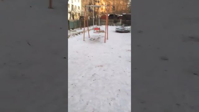 Упала льдина на машину смотреть онлайн