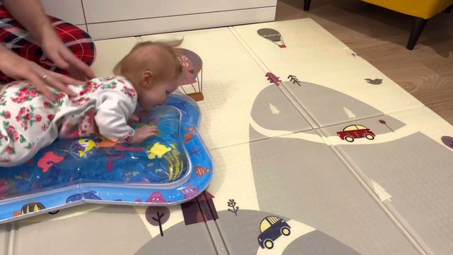 VLOG предновогоднее настроение /перестановка/ супер салат для мужчин/ детский водный коврик смотреть онлайн