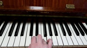 МАЛЕНЬКОЙ ЁЛОЧКЕ: подбираем аккорды к НОВОГОДНЕЙ ПЕСЕНКЕ