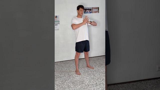 Зарядка долголетия 16.08.23 Лимфодренаж, растяжки, вращения. Про кисетные морщины в конце