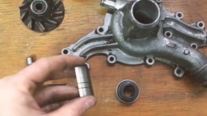 Снятие и ремонт насоса охлаждающей жидкости (помпы) Ford Scorpio 1990 V6 2.9