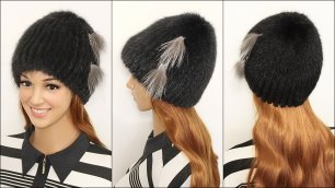 Женская шапка "Сноп" из меха ондатры чёрного цвета с отделкой из чернобурки