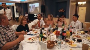 Конкурс с гостями за столом. Ведущий в Америке Антон Палыч.