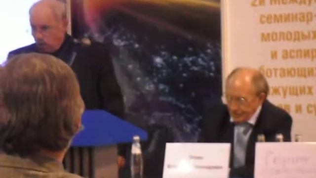 Секреты строительства каркасного и крупнопанельного домостроения. Фомин.