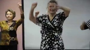 Пенсионеры танцуют рок-н-ролл