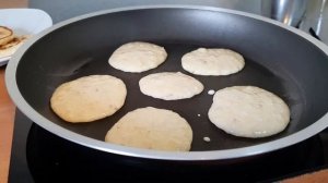 ОЛАДУШКИ ИЗ БАНАНА И КОКОСА / американские банановые панкейки / Rezept Ko