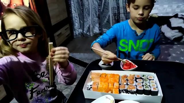 СУШИ/УЧИМСЯ есть ПАЛОЧКАМИ/ смотреть онлайн