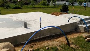 №93. Плитный фундамент под баню с крыльцом за одну заливку