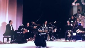 "Девушка в платье из ситца" - клип-иллюстрация