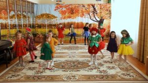 ДОАНО "Детский сад "Радуга".  Старше-подготовительная группа "Пчелка". Композиция "Ягодки-кокетки"