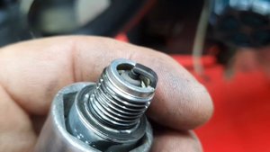 Чем опасна бедная смесь тест настройка карбюраторов Dellorto PHBG19 vs Stihl MS070 Yamaha Jog скуте